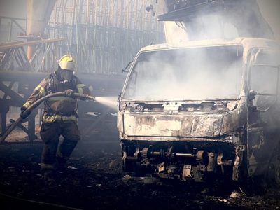 Fuertes vientos provocan apagones e incendios en Nuevo León (Videos)