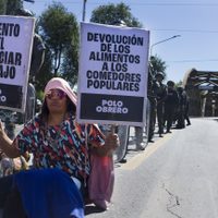Organizaciones sociales cortaron los puentes y las fuerzas federales flexibilizaron el protocolo
