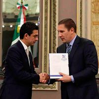 Se 'cuela” AMLO en el quinto informe de gobierno de Moreno Valle