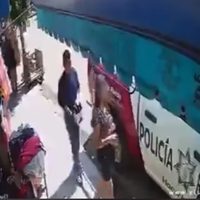 Director de Seguridad Pública de Tehuacán usa patrulla para ir a comprar cervezas (Video)