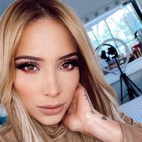 "¡Despacito!" Luisa Fernanda W fue capturada ¡al mando de un barco y sin ropa!