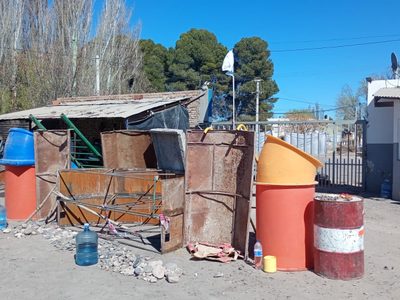 ATE se mantiene en alerta ante un inminente desalojo en el corralón municipal de Centenario