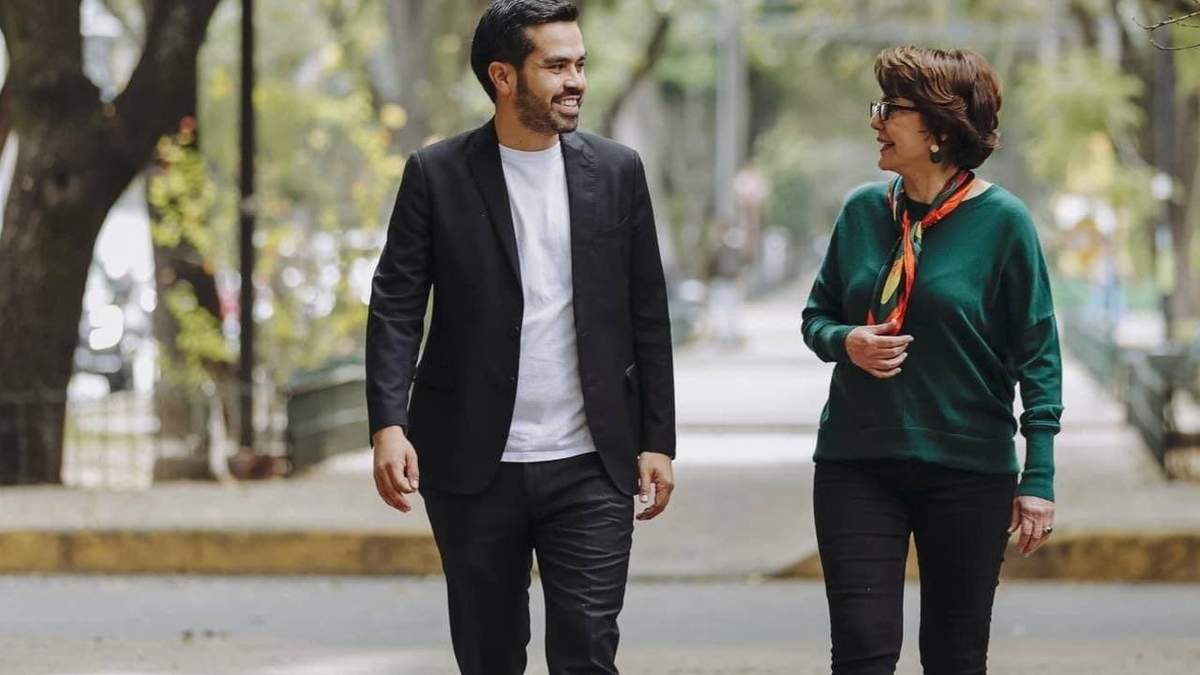 "Inspiración y referencia", dijo el aspirante presidencial de la senadora
