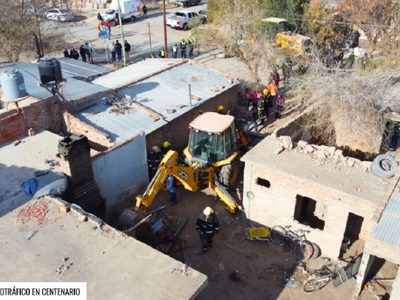 Demolieron una vivienda donde funcionaba un kiosco narco en Centenario
