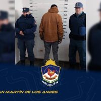 En diferentes operativos la policía de Neuquén demoró a varios sujetos con pedido de captura vigente