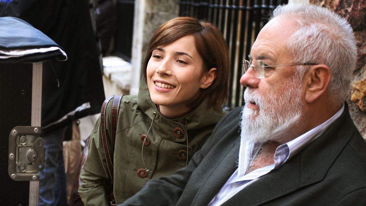 Gonzalo Suárez y Barbara Goenaga durante la filmación de Oviedo Express.