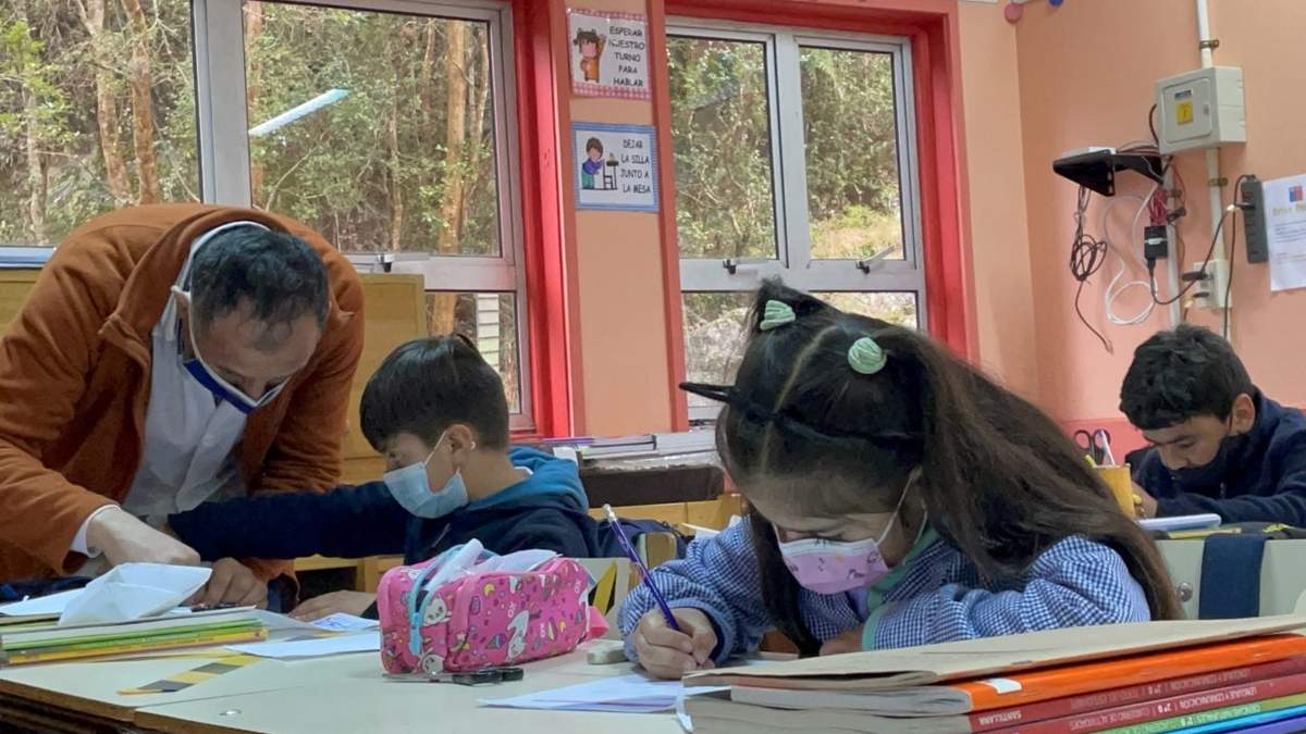 Clases presenciales en Chile. Fuente: (Twitter)