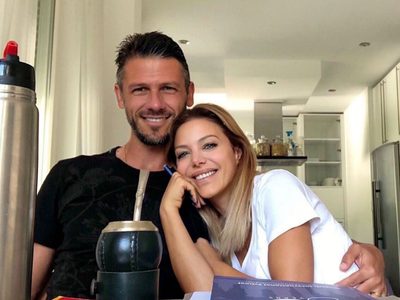 Desde un lugar paradisíaco, Evangelina Anderson y Martín Demichelis festejaron un día muy especial