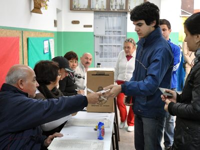 Elecciones 2025: cómo consultar el padrón electoral para votar el próximo domingo