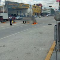 Pobladores impiden que lleven al Semefo los cadáveres de dos presuntos huachicoleros en Puebla