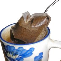 No tires los saquitos de té usados y creá estos sahumerios caseros de forma fácil y sin gastar un peso