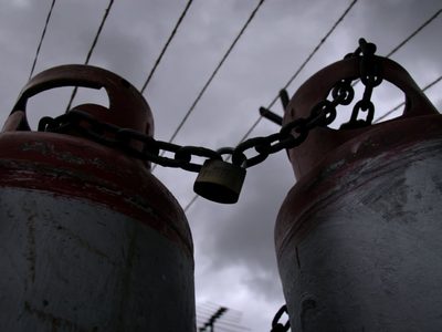 Gaseros mantendrán paro hoy en protesta por tope a precios del gas LP