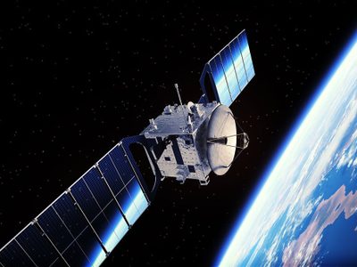 Guerra de satélites en el espacio argentino entre Jeff Bezos y Elon Musk