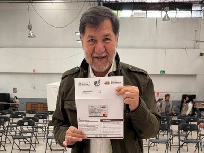 Fernández Noroña presume donación a Cuba... pero la transferencia fue devuelta en segundos