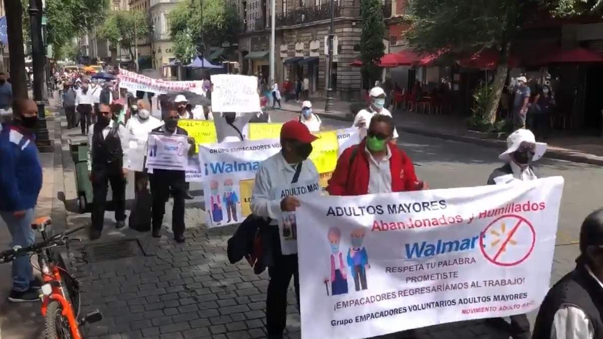 Movilización de adultos mayores que exigieron que se les permitiera volver como empacadores voluntarios