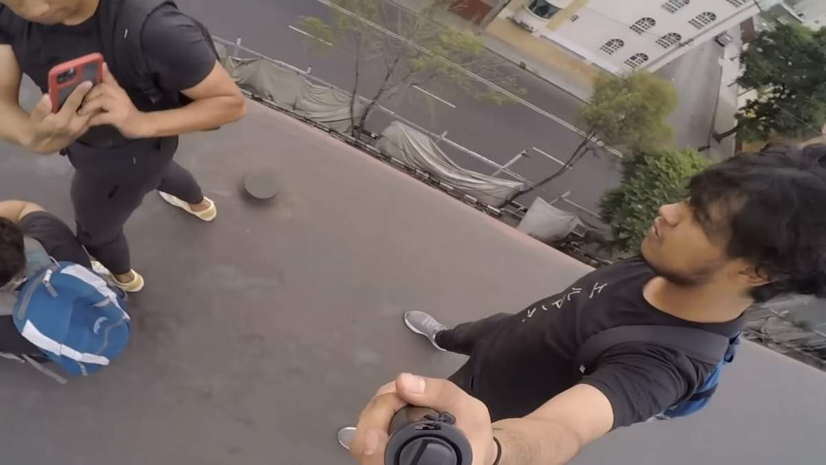 El video publicado por jóvenes que surfearon entre dos estaciones de la Línea 9