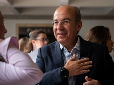 Calderón a AMLO: "le tomo la palabra, hagamos una tregua"
