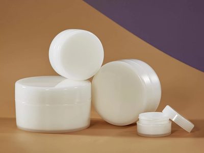 Con los envases de crema vacíos que ibas a tirar, hacé este hermoso y delicado alhajero