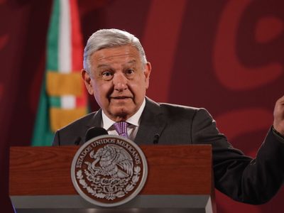 AMLO señala que no cambiará su estrategia, así que "sigan con sus campañas de desprestigio"