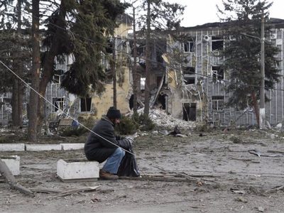 Guerra en Ucrania: Proyectil ruso mata a mujer de 91 años en Jersón