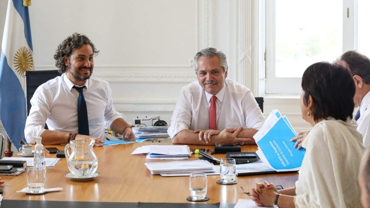 Santiago Cafiero y Alberto Fernández. Fuente: (Twitter)