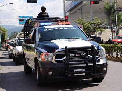 Mueren presuntos ladrones tras chocar en su huida contra un taxi en Morelos
