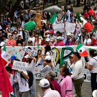 Protestas en el Senado previo a la discusión del dictamen de la reforma judicial