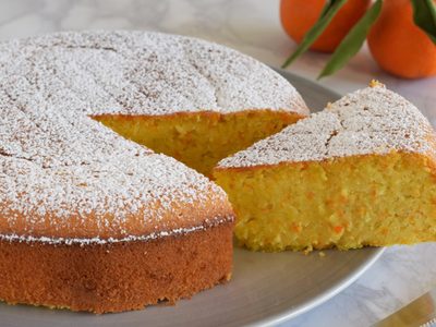 Torta económica de mandarina sin manteca y sin huevos: poné la pava y hacete esta receta que es un 10