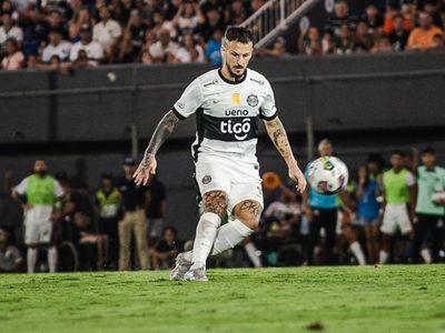 Sin pena ni gloria: Darío Benedetto terminó su vínculo con Olimpia