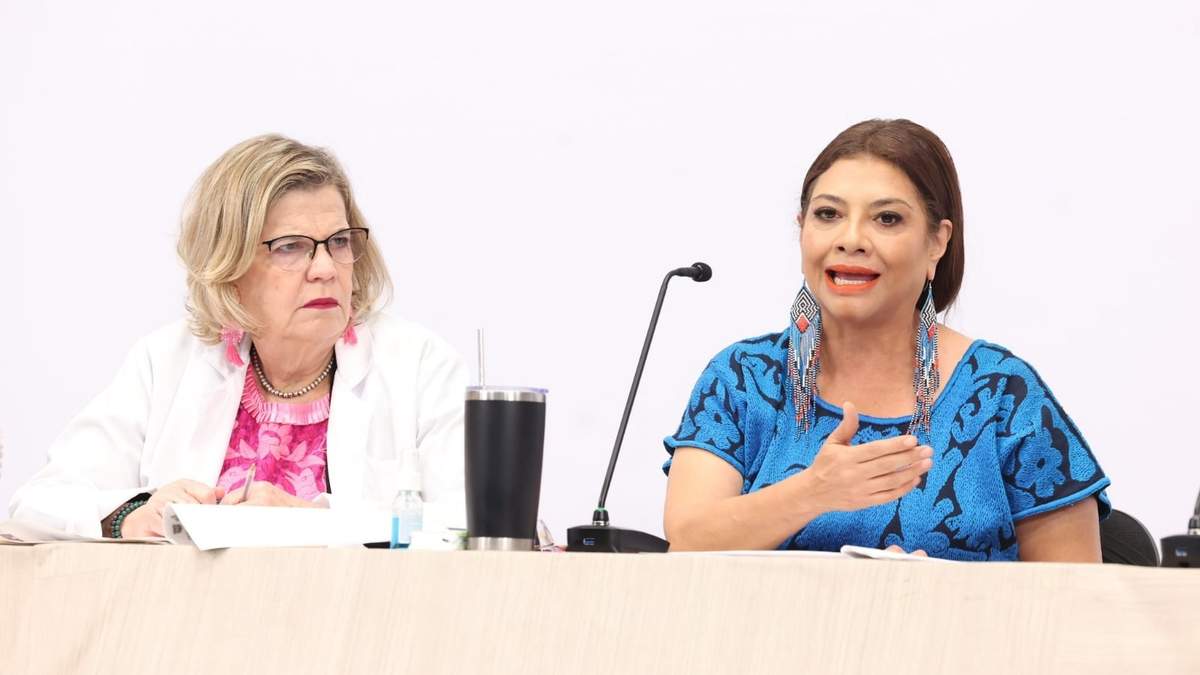 Conferencia de Clara Brugada