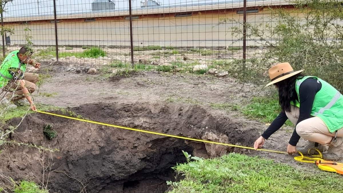 Uno de los socavones en Celaya