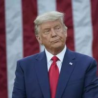 Trump vuelve a Washington por primera vez desde que dejó la Casa Blanca para dar un discurso