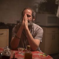 "Menéndez: el día del señor", la apuesta de terror español en Netflix que salió mal