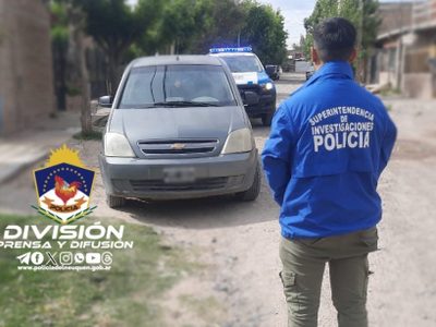 Recuperaron un auto robado en barrio 192 Viviendas: tres detenidos