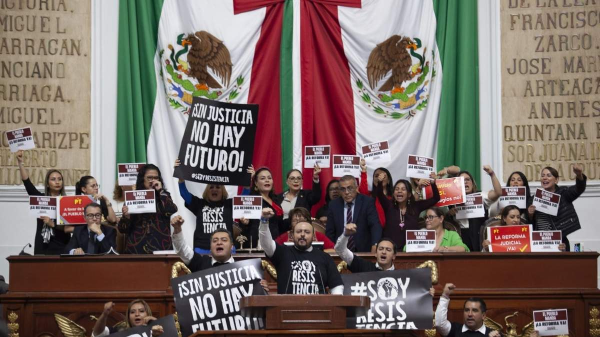 Guerra de carteles entre oficialistas y opositores