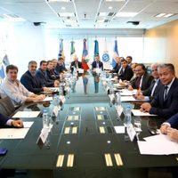Gobernadores van por $ 215.000 millones de ATN