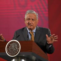 AMLO elude opinar sobre propuesta de incluir a Ackerman en comité evaluador del INE