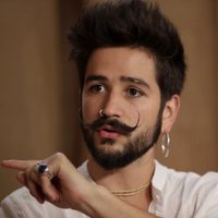 Camilo presentó su nuevo videoclip y agregó un dato revelador: "Los dos mejores modelos"