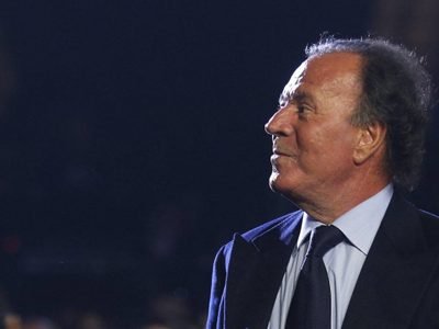 ¡Sigue la polémica! El caso sobre la paternidad de Julio Iglesias ingresó a la OMS