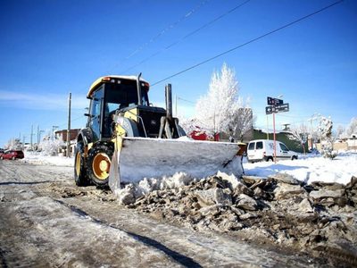 Zapala: permanente asistencia a los sectores más afectados por el temporal