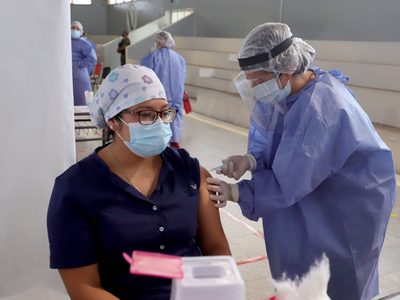 Coronavirus: los mayores de 18 años de Río Negro podrán recibir la tercera dosis de la vacuna