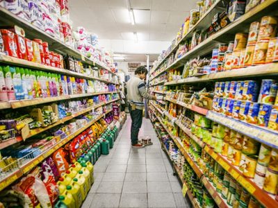 Un índice de precios barriales concluyó que en Neuquén una familia necesitó en mayo 989 mil pesos para no ser pobre