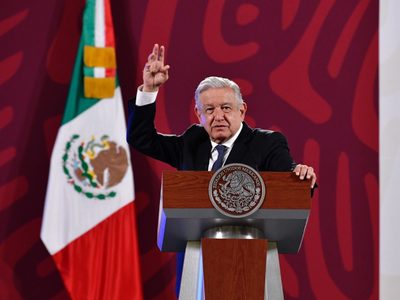 “Es una vergüenza, de política tradicional y retrógrada”: AMLO condena embargo a Cuba