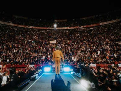 Alejandro Fernández hace historia ante 50 mil personas en la Monumental Plaza de Toros México