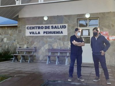 El intendente de Villa Pehuenia Moquehue recorrió obras en el Centro de Salud