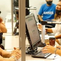 La ANSES reconoce los años jubilatorios a las mujeres que fueron madres: cómo gestionar los aportes