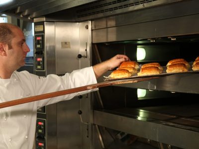 Panazo en Plaza Once: panaderos regalarán pan en reclamo por los aumentos
