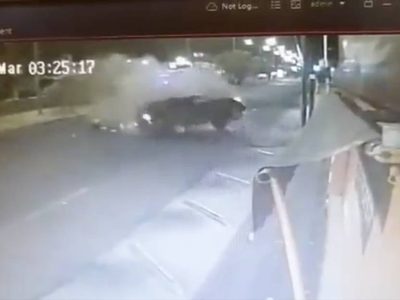 Conductor sale disparado después de que volcara su camioneta en Pátzcuaro (Video)