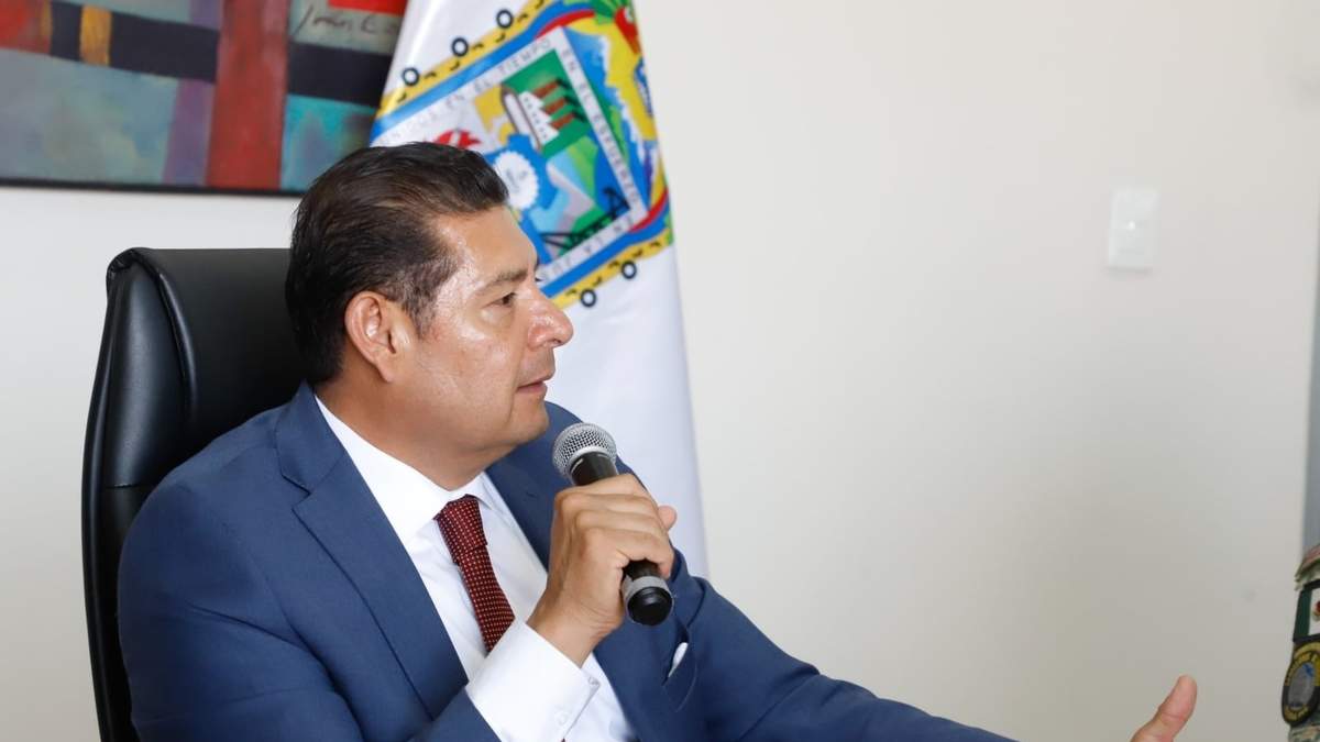 El gobernador de Puebla, Alejandro Armenta
