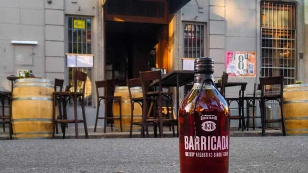 El bar 878 tendrá su propio whisky. Fuente. (Instagram)